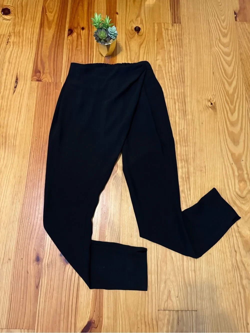 Ruti Black Elastic Waist Pull-On Pants Size 00 Drape Front Ruched Tapered